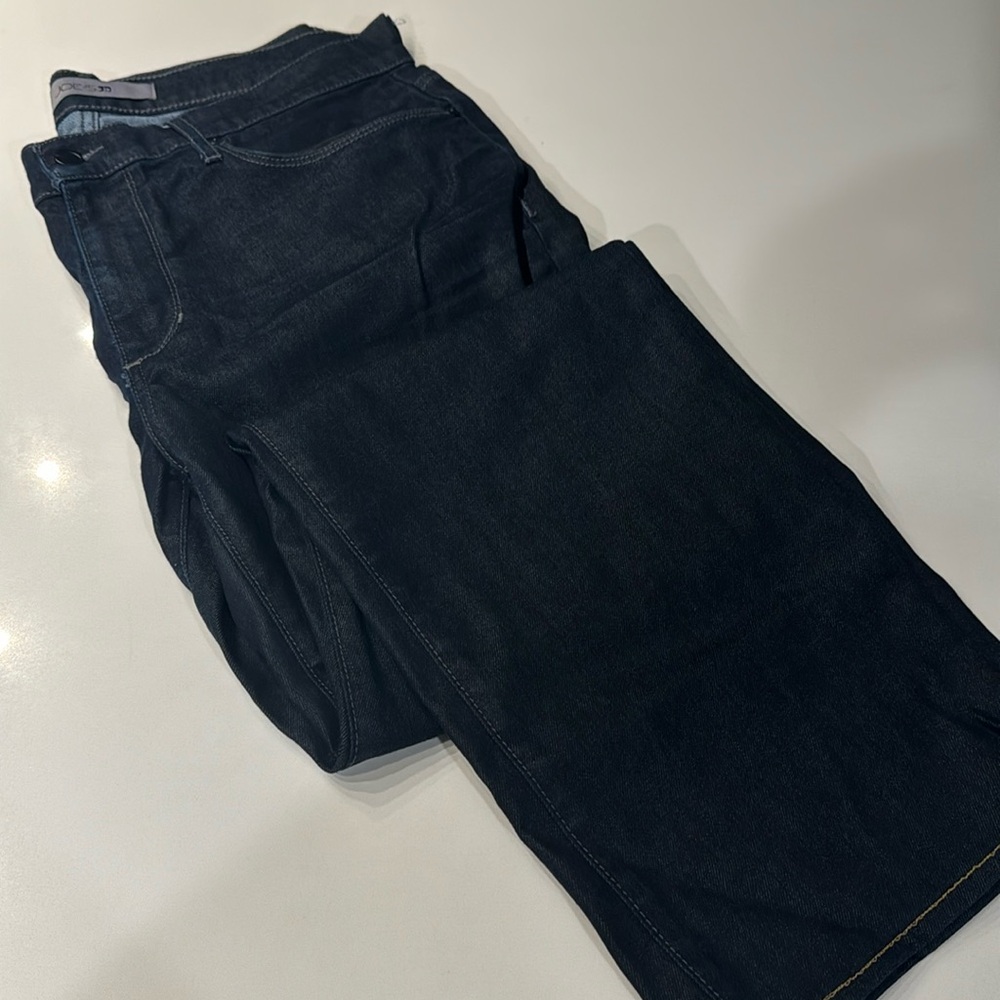 Joe’s Men’s dark blue jeans - classic straight leg 34